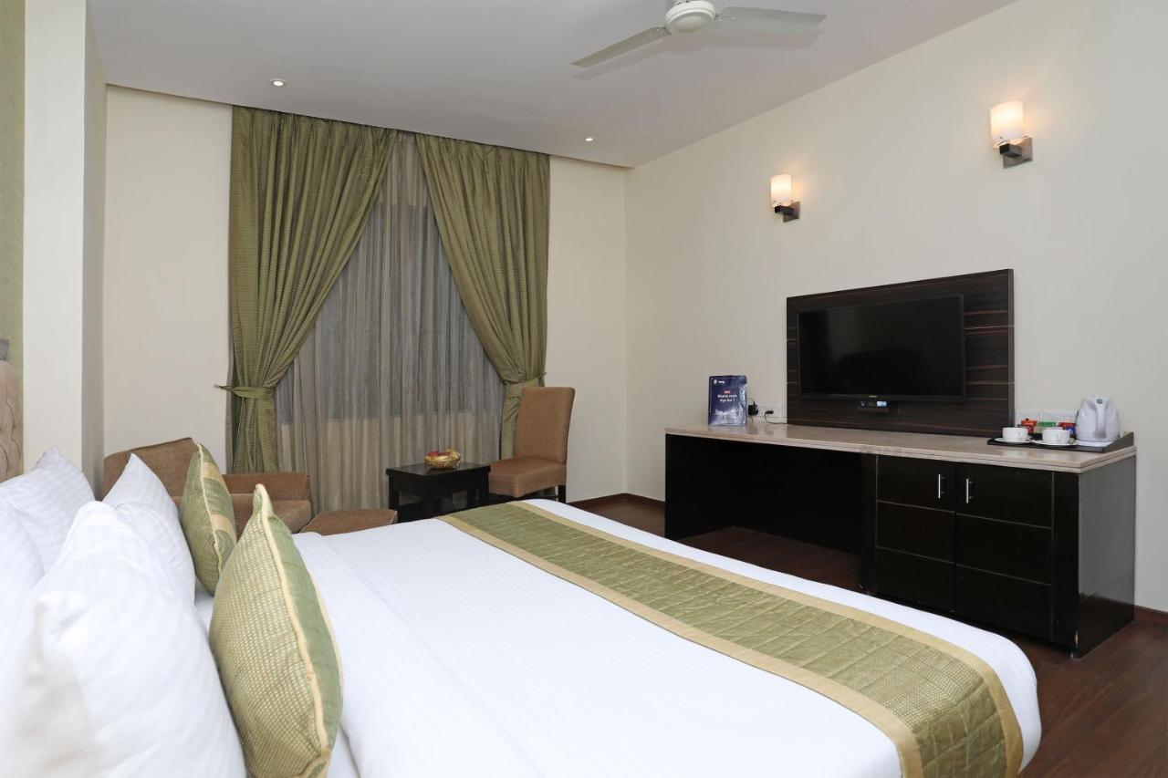 Westend Inn - Resort And Banquet Near Delhi Airport New Delhi Exterior photo