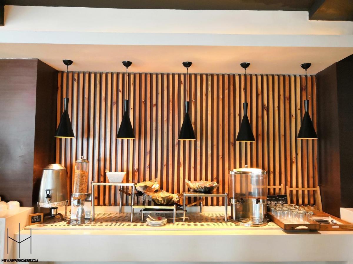 Westend Inn - Resort And Banquet Near Delhi Airport New Delhi Exterior photo